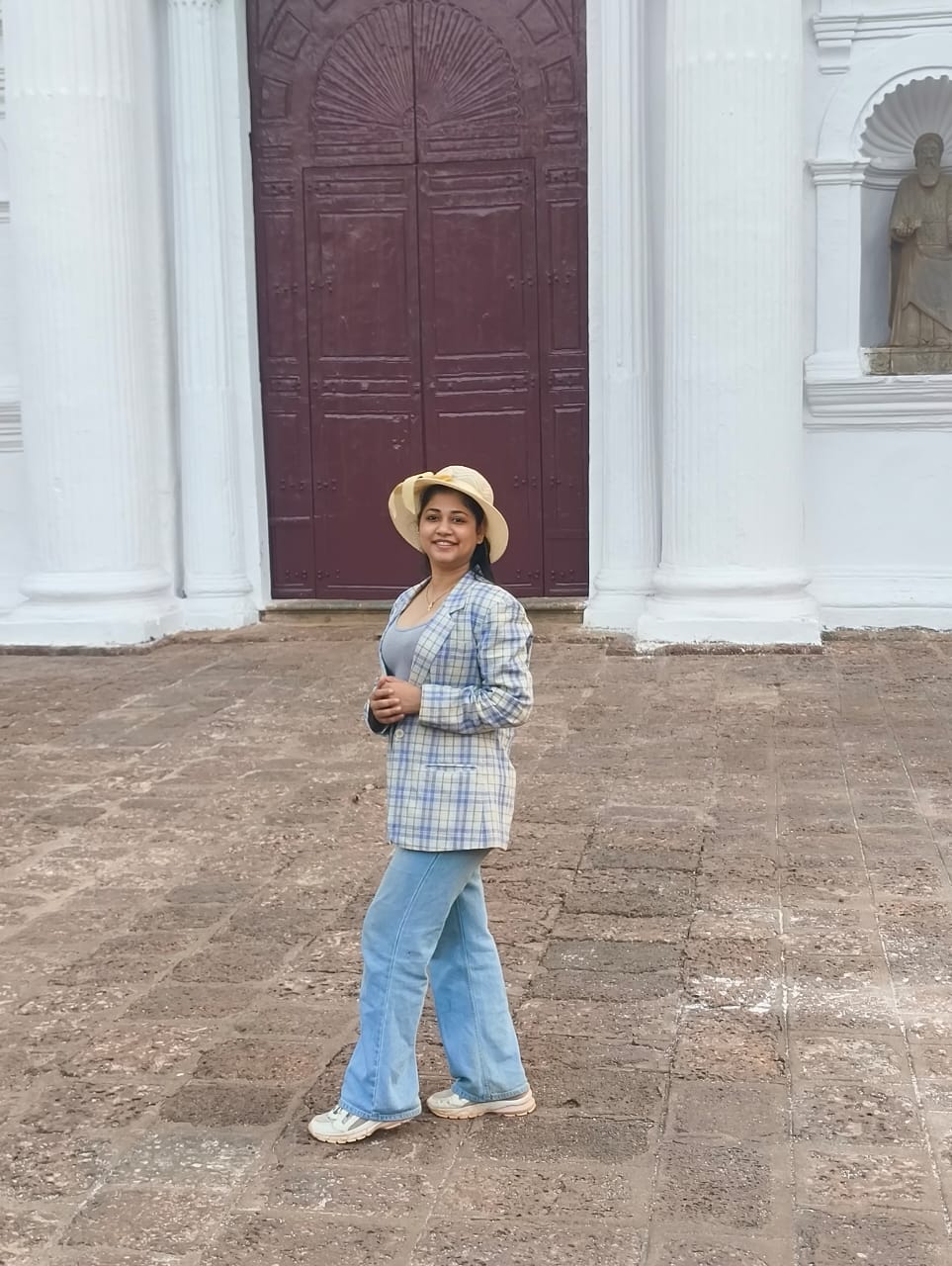 Dr.Lisha George